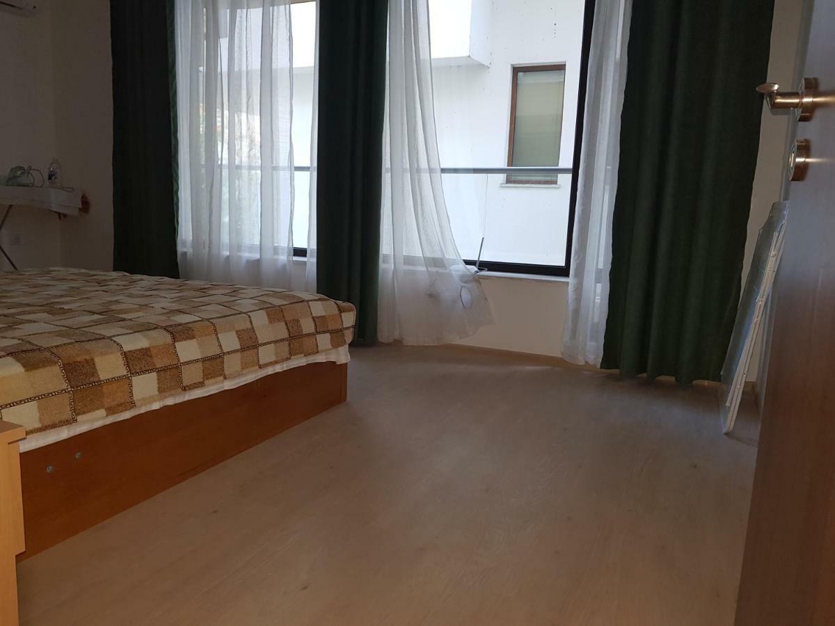 Sea Garden Marina 2 Apartment Varna Extérieur photo
