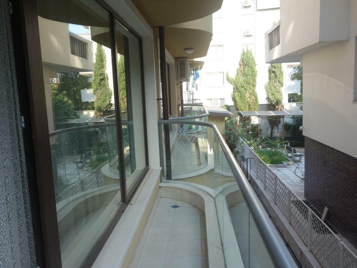 Sea Garden Marina 2 Apartment Varna Extérieur photo