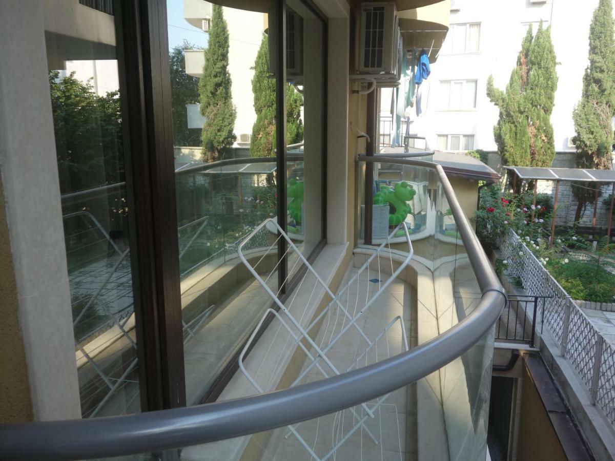 Sea Garden Marina 2 Apartment Varna Extérieur photo